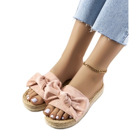 Pantuflas rosas con lazo de Madelen