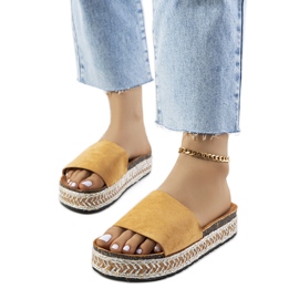 Sandalias marrones en la suela de corcho Bonython marrón