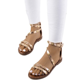 Sandalias rosas con tachuelas Krolt rosado