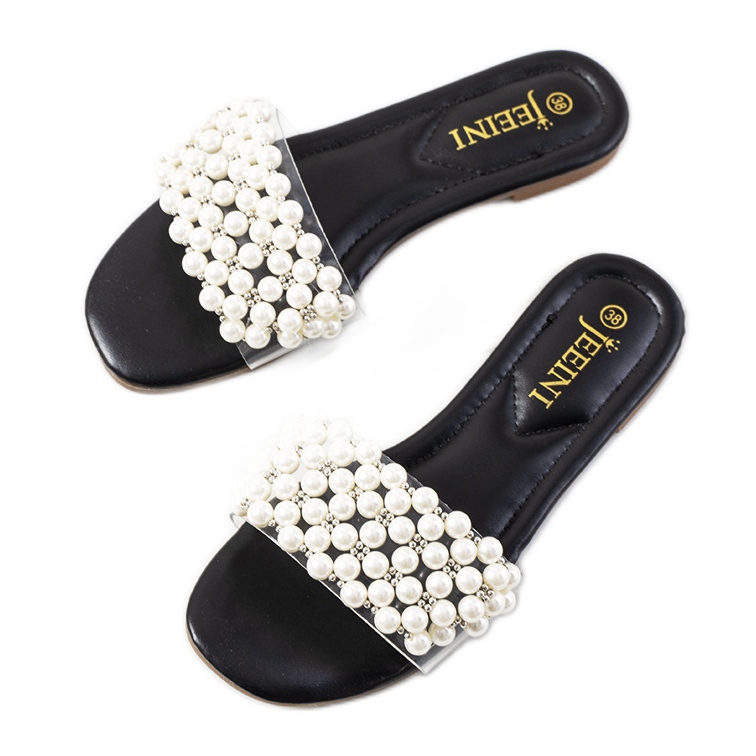 Babuchas negras con perlas Oshawa incoloro blanco plata
