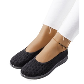 Zapatillas negras de Meeri. negro
