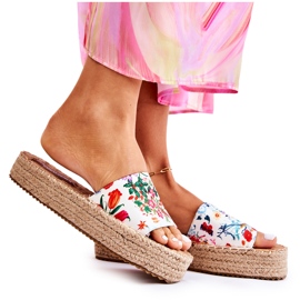 FS3 Chanclas En La Plataforma Con Flores Malia Blancas blanco