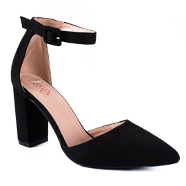 SHELOVET Zapatos de tacón de ante en un pilar negro