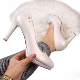 Zapatos de salón con plataforma beige perla W Sergio Leone