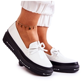 Vinceza Mocasines Mujer Lacados Con Cuña Blanco Volantes