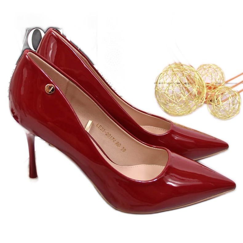 Salón stilettos lacado rojo Vinceza