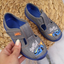 Zapatillas casa niño con velcro coche Befado gris