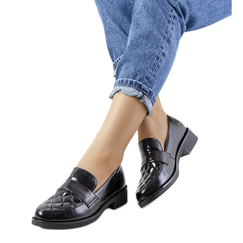 Los mocasines negros de Alexan Los mocasines negros de Alexan