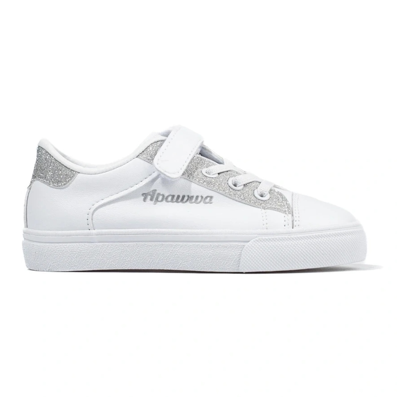 Deportivas infantiles blancas con purpurina plateada. blanco