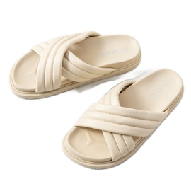 Zapatillas beige en la plataforma Daintree