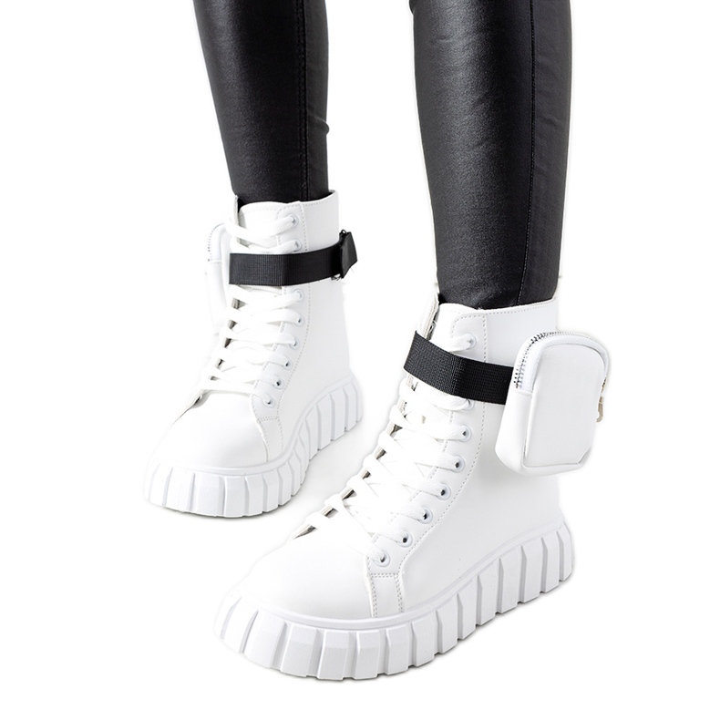 Zapatillas blancas en la plataforma Haver blanco