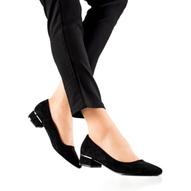 SHELOVET Bombas clásicas con tacones bajos. negro
