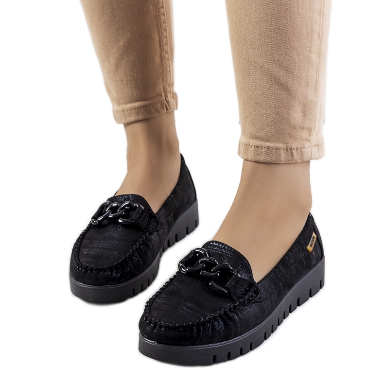Mocasines negros en la plataforma Indira