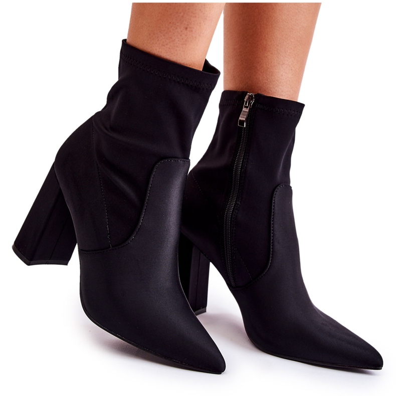 Botas Material Mujer Con Tacón Negro Amile