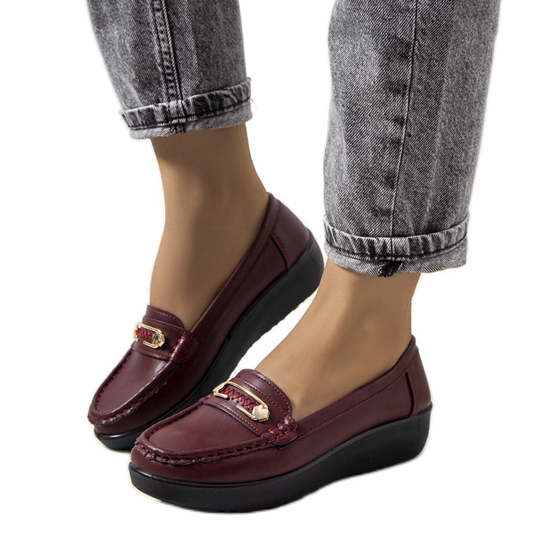 Mocasín granate con cuña Romme rojo