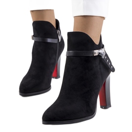 Tacones negros Deshi