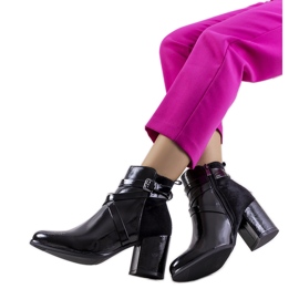 Botas Mossley de charol negro Botas Mossley de charol negro