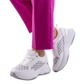 Las zapatillas blancas de Milan blanco