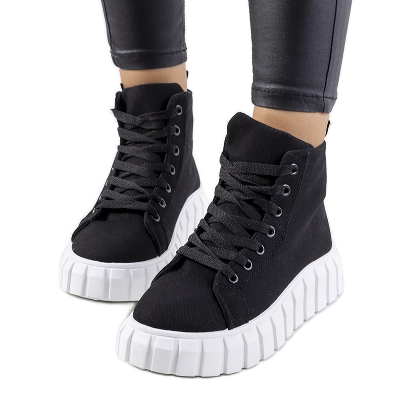 BM Zapatillas negras en la plataforma Horizo negro