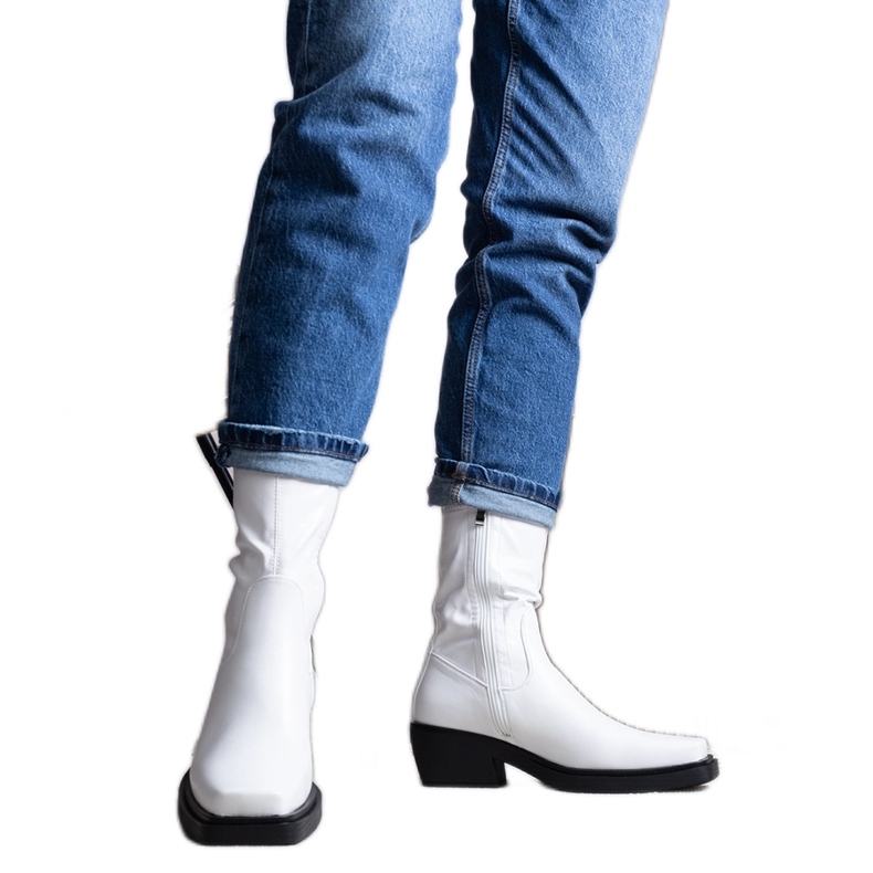 Botas blancas de tacón alto de Marisa. blanco