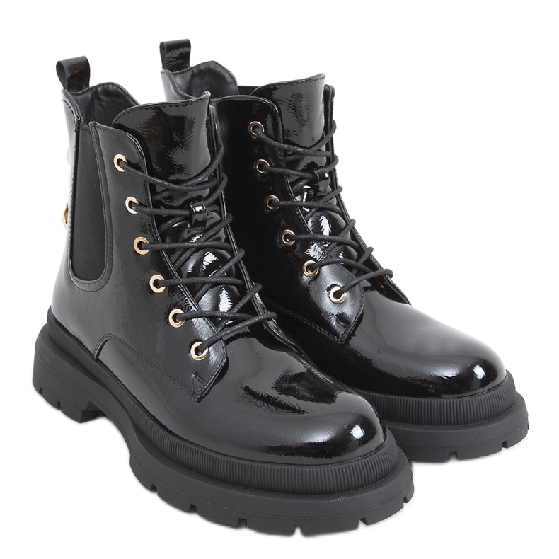 Botines lacados con cadena Jake Black negro Botines lacados con cadena Jake Black negro