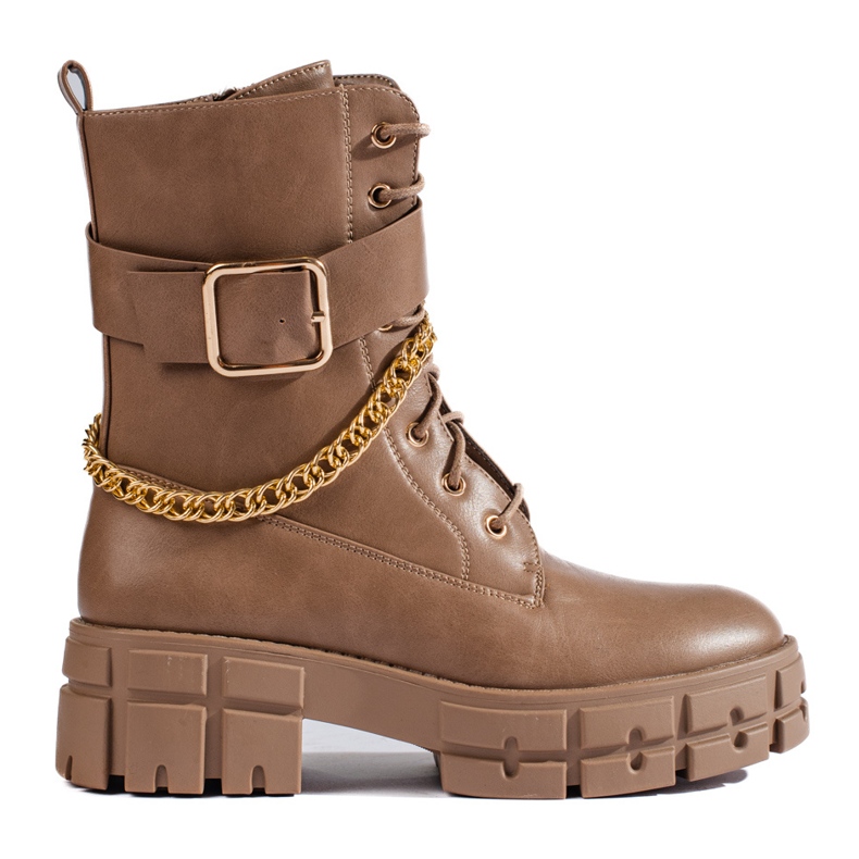 Trabajadoras Shelovet beige con suela gruesa.