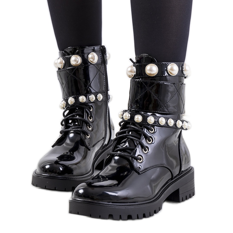Botas negras con perlas Bredon negro