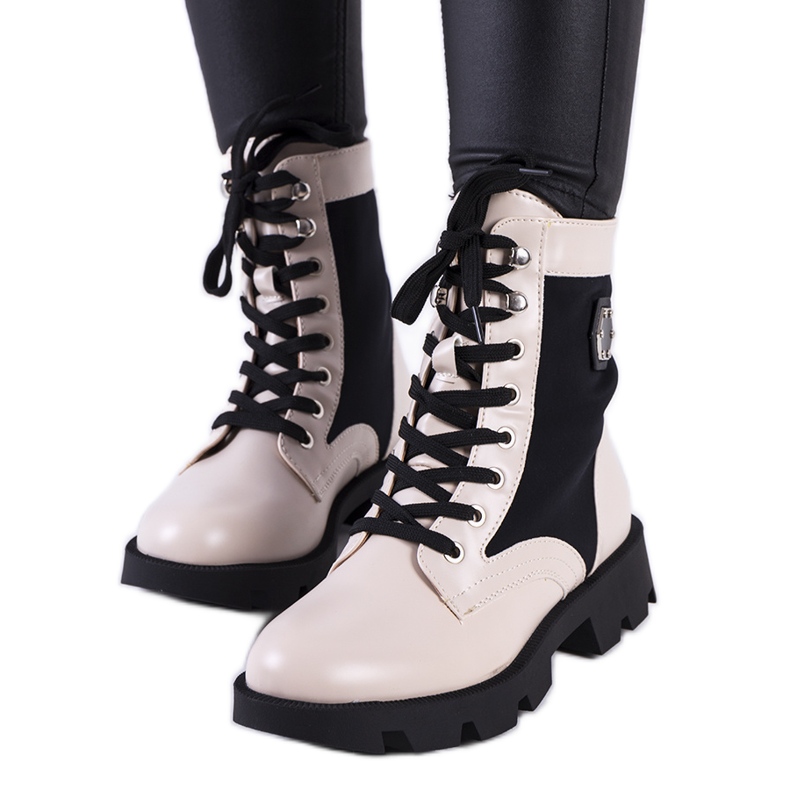 Botas beige de Keld negro Botas beige de Keld negro