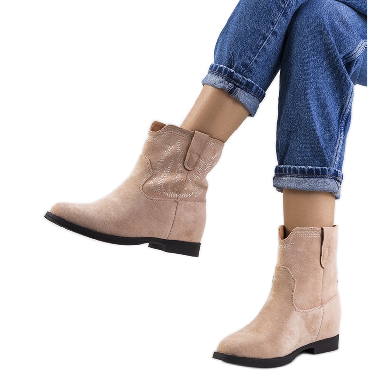 Botines beige con cuña forrada Wolfpine