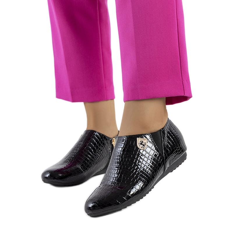 Zapatos Nelec lacados en negro