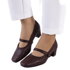 Zapatos de salón marrones con correa Cilka marrón