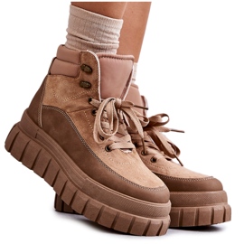 Cómodas Botas Sobre La Plataforma Sanchio Beige Oscuro