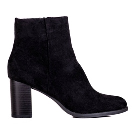 Botas negras de mujer en el puesto Shelovet fabricadas en ante ecológico negro