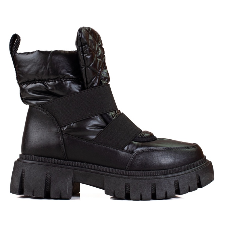 Botas de nieve Shelovet para mujer en una gruesa plataforma negra negro