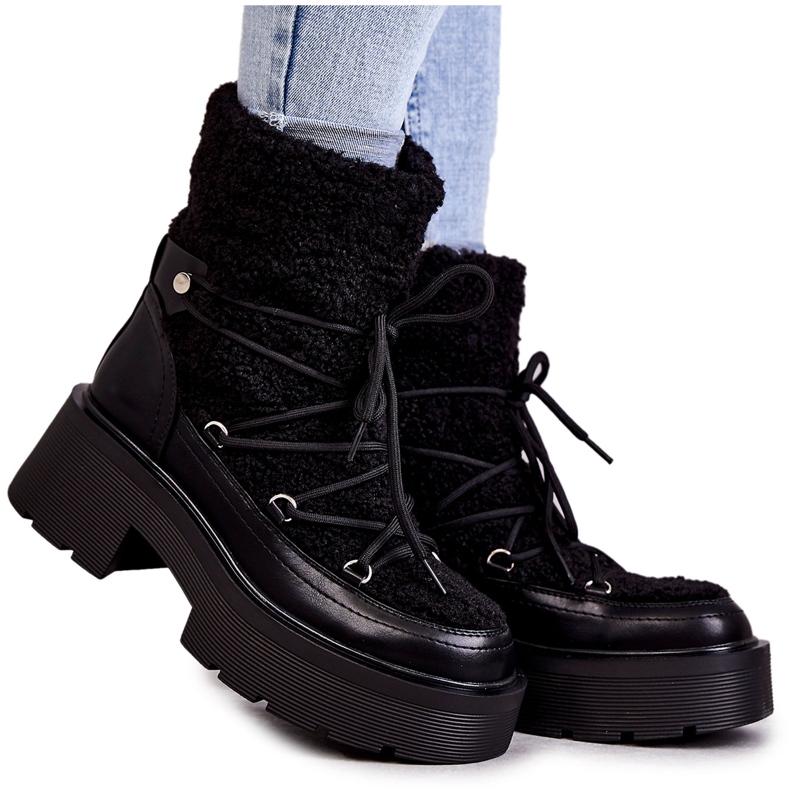 Botas de nieve de mujer Black Sanna con piel de oveja negro