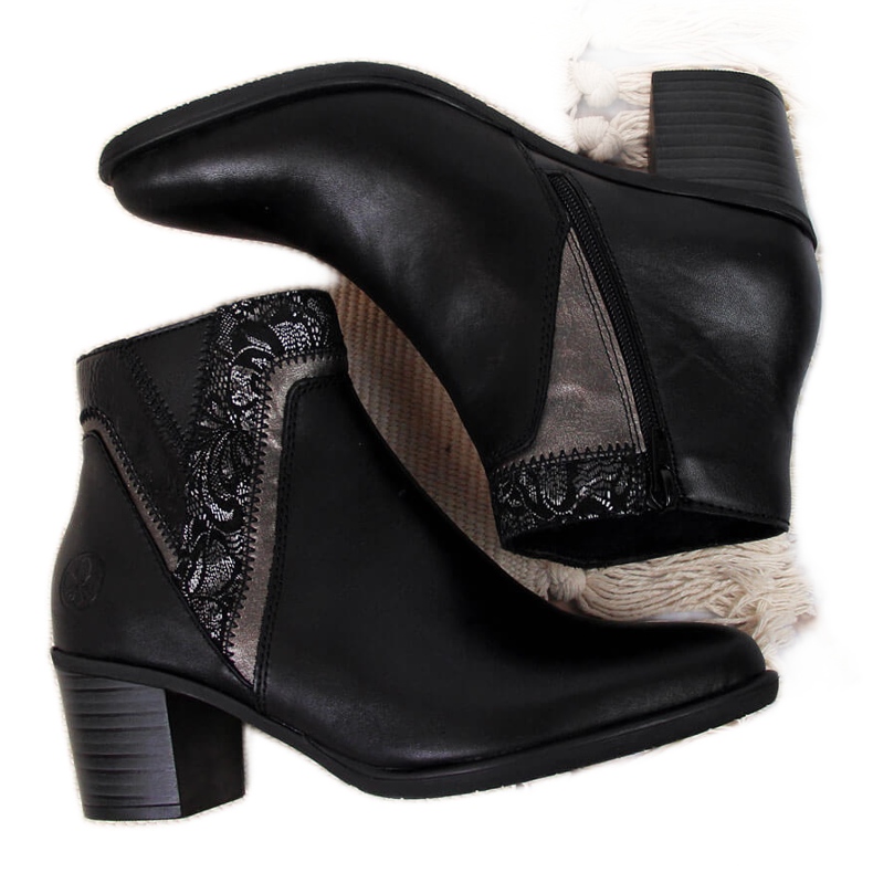 Botas de mujer de piel en el puesto negro Rieker Y2063-00