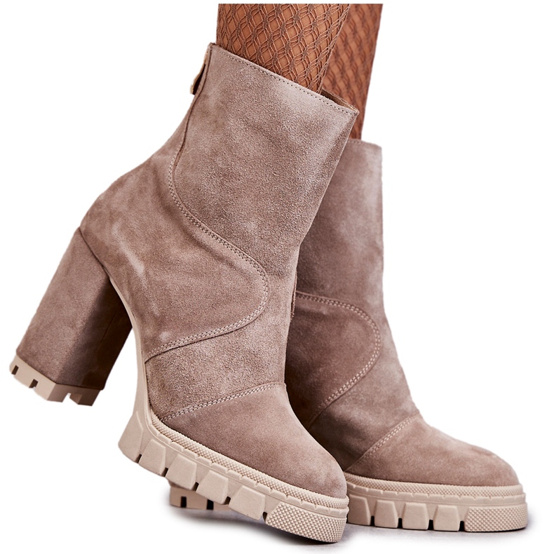 Botas Ante Tacón Alto Beige Elia Botas Ante Tacón Alto Beige Elia