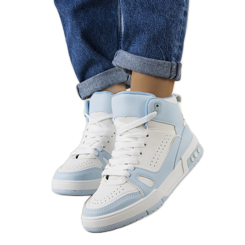 Zapatillas azules de Megatheo.