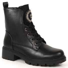 S.Barski Botas de mujer negras con abalorios con aislamiento negro S. Barski