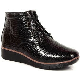 Botines de piel lacada con aislamiento negro Filippo Botines de piel lacada con aislamiento negro Filippo
