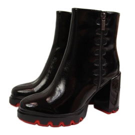 Botas de mujer negras Filippo en el puesto. negro