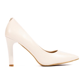 Zapatos de salón beige para mujer