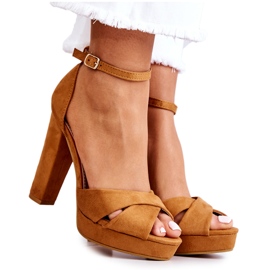 Sandalias de tacón alto en ante color camel marrón