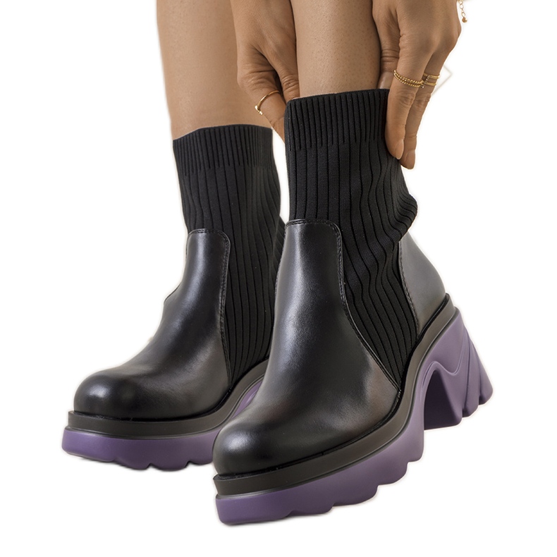 Botas negras con suela tomlin morada negro