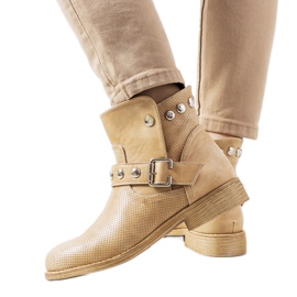 PA1 Botas Punzones en beige
