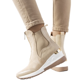 BM Deportivas beige sobre cuña Triaca