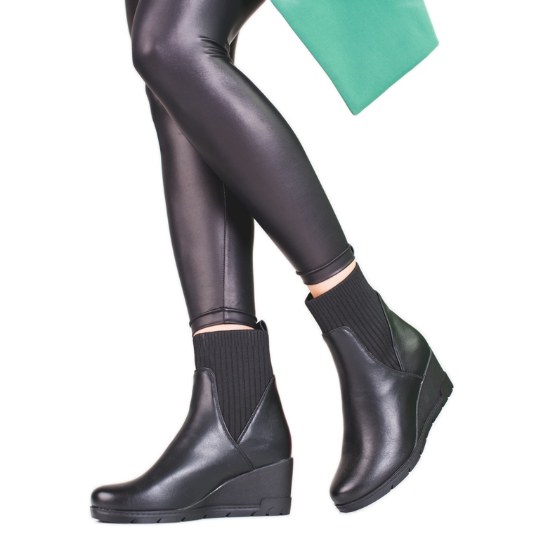 Botas sin cordones en la cuña Shelovet negro
