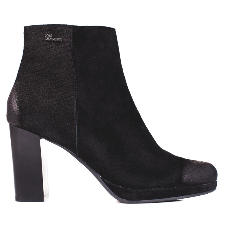 Botas negras de mujer en un puesto alto Shelovet negro