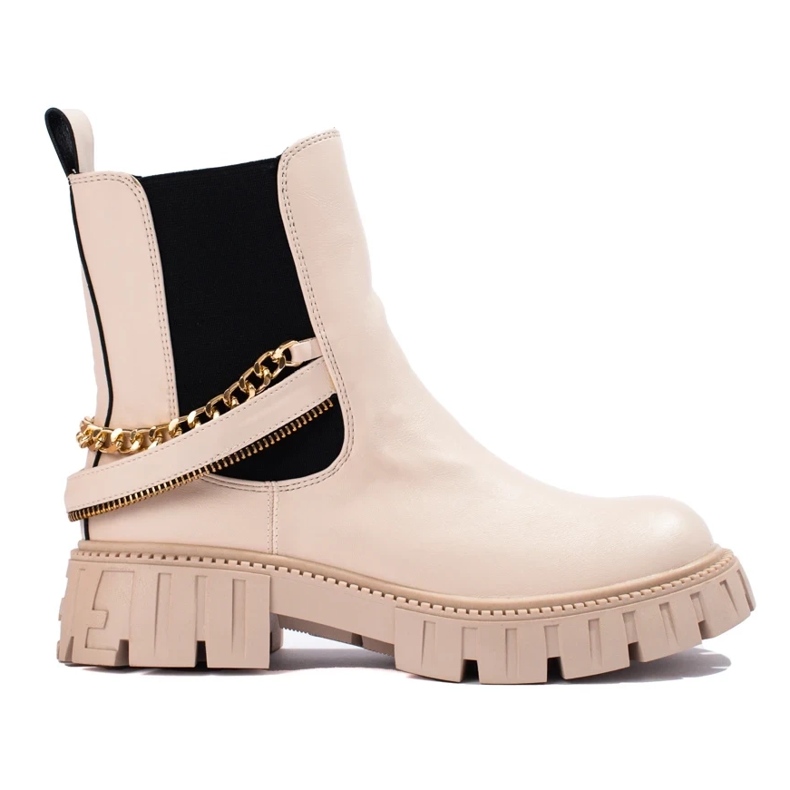 Botas Chelsea de mujer beige con cadena.
