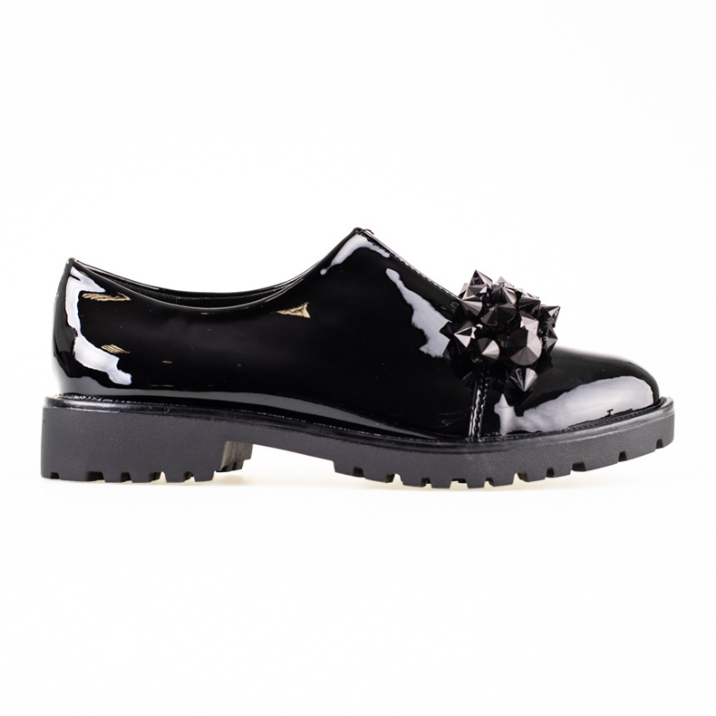 Zapatos lacados de mujer en la plataforma Shelovet. negro